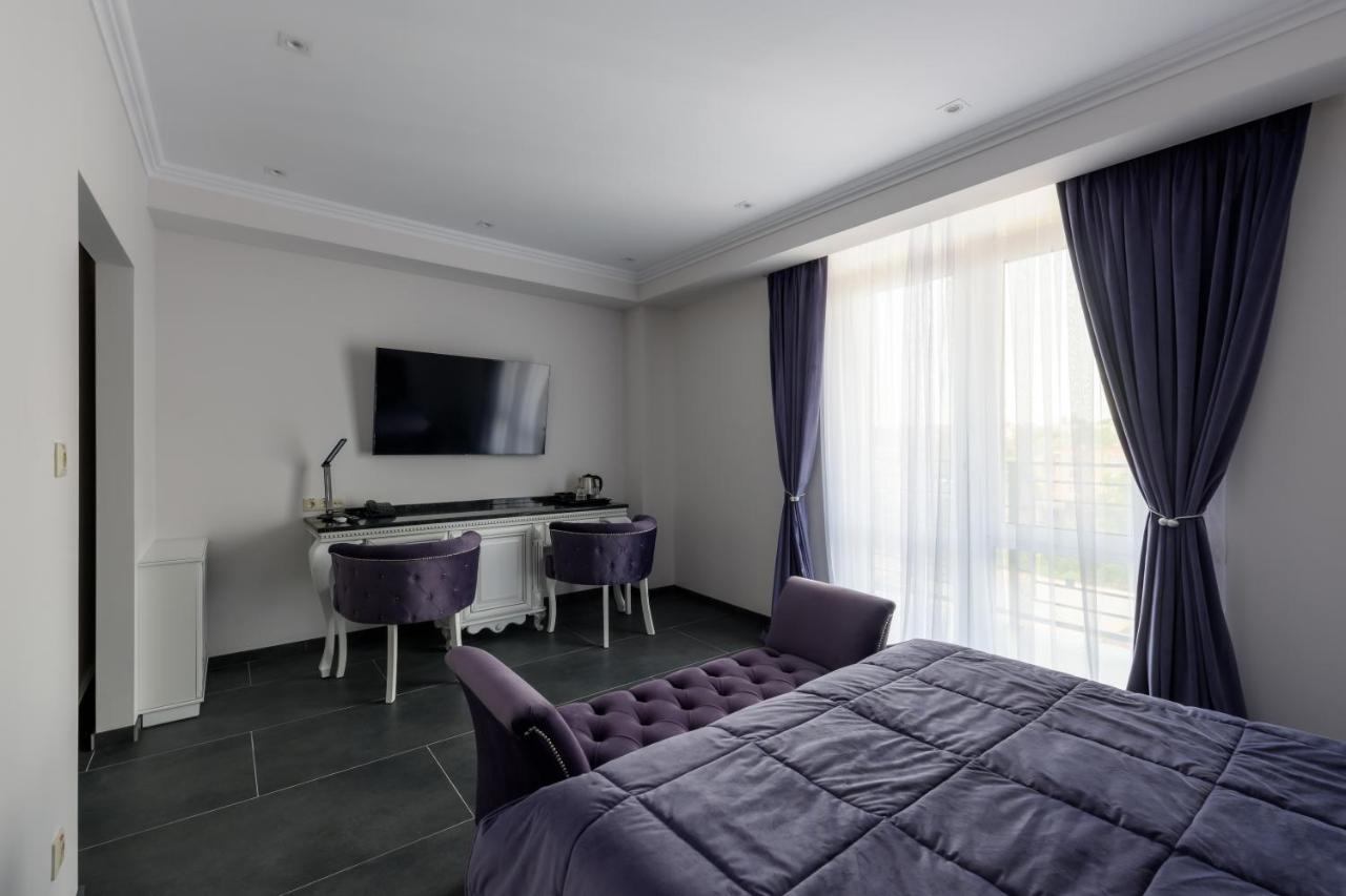 Grand Royal Hotel Tjernivtsi Eksteriør billede