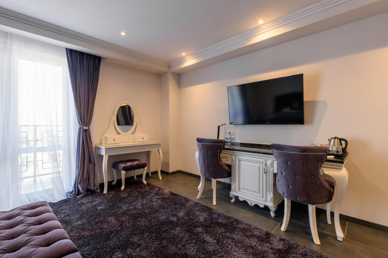 Grand Royal Hotel Tjernivtsi Eksteriør billede