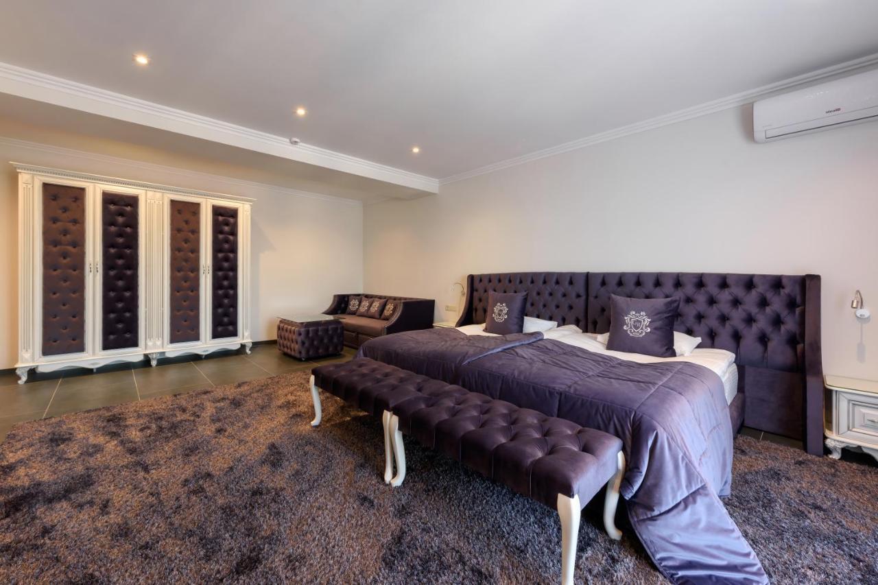 Grand Royal Hotel Tjernivtsi Eksteriør billede