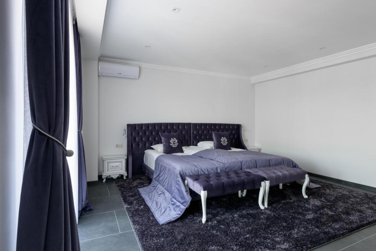 Grand Royal Hotel Tjernivtsi Eksteriør billede
